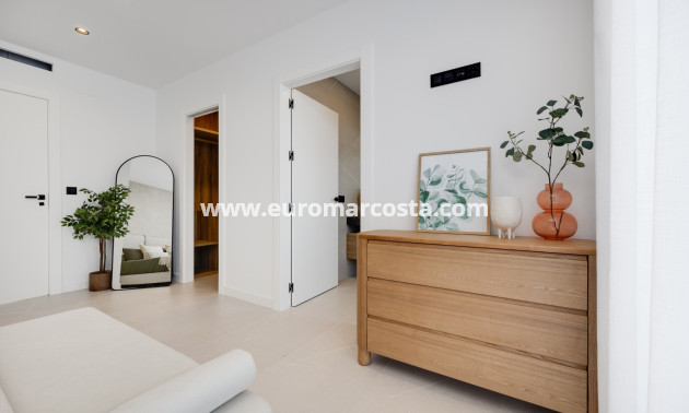 Neubauten - Villa freitstehend - Torrevieja - TORREVIEJA