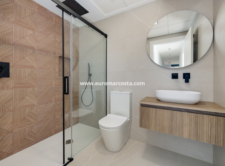 Neubauten - Villa freitstehend - Torrevieja - TORREVIEJA