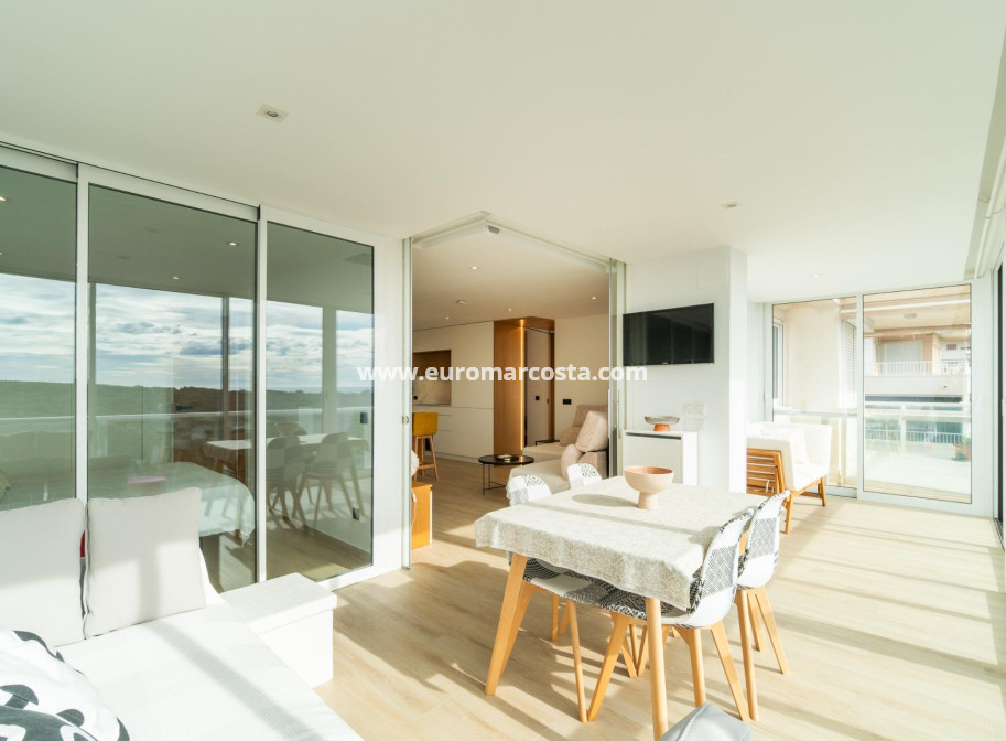 Sale - Apartment / flat - Guardamar del Segura - Puerto Deportivo