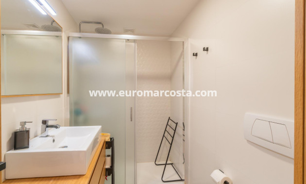 Sale - Apartment / flat - Guardamar del Segura - Puerto Deportivo