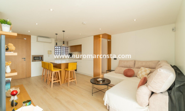 Sale - Apartment / flat - Guardamar del Segura - Puerto Deportivo