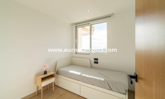 Sale - Apartment / flat - Guardamar del Segura - Puerto Deportivo