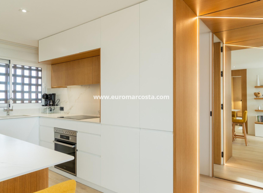 Sale - Apartment / flat - Guardamar del Segura - Puerto Deportivo