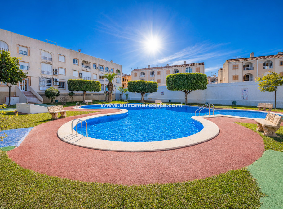 Objekte zum Wiederverkauf - Wohnung - Torrevieja - TORREVIEJA