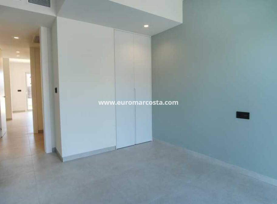 Sale - Apartment / flat - Guardamar del Segura