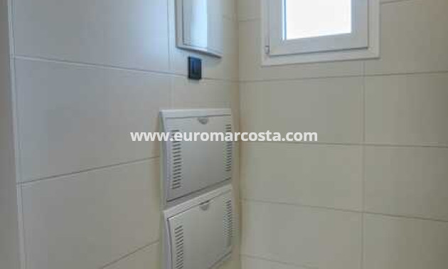 Sale - Apartment / flat - Guardamar del Segura