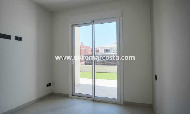 Sale - Apartment / flat - Guardamar del Segura