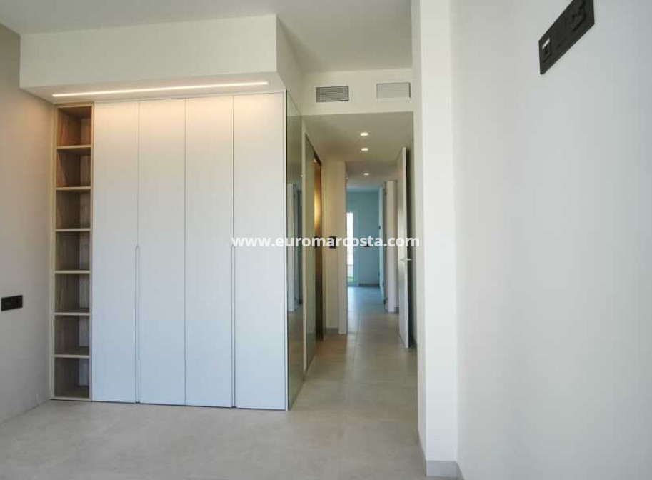 Sale - Apartment / flat - Guardamar del Segura
