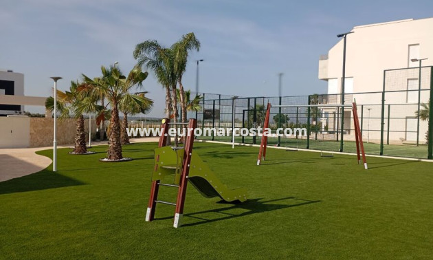 Sale - Apartment / flat - Guardamar del Segura