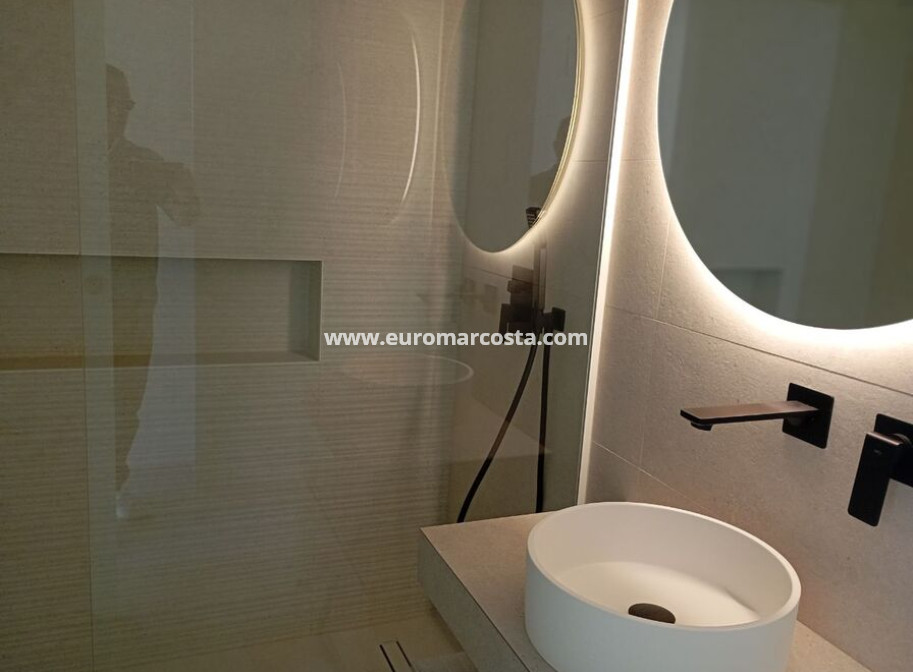 Sale - Apartment / flat - Guardamar del Segura