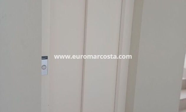 Sale - Apartment / flat - Guardamar del Segura