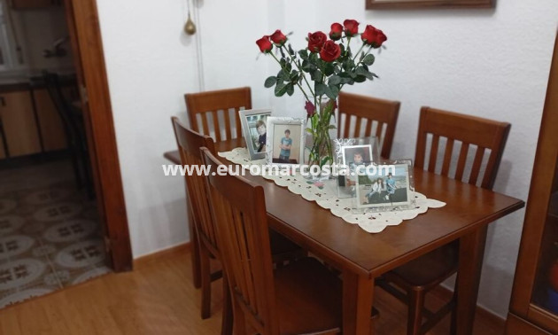 Venta - Casa - Daya Vieja