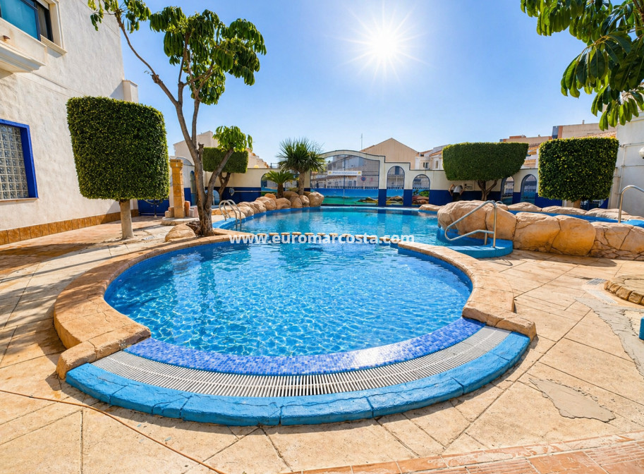 Sale - Apartment / flat - Orihuela Costa