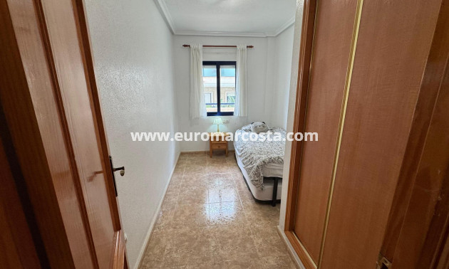 Sale - Apartment / flat - Orihuela Costa