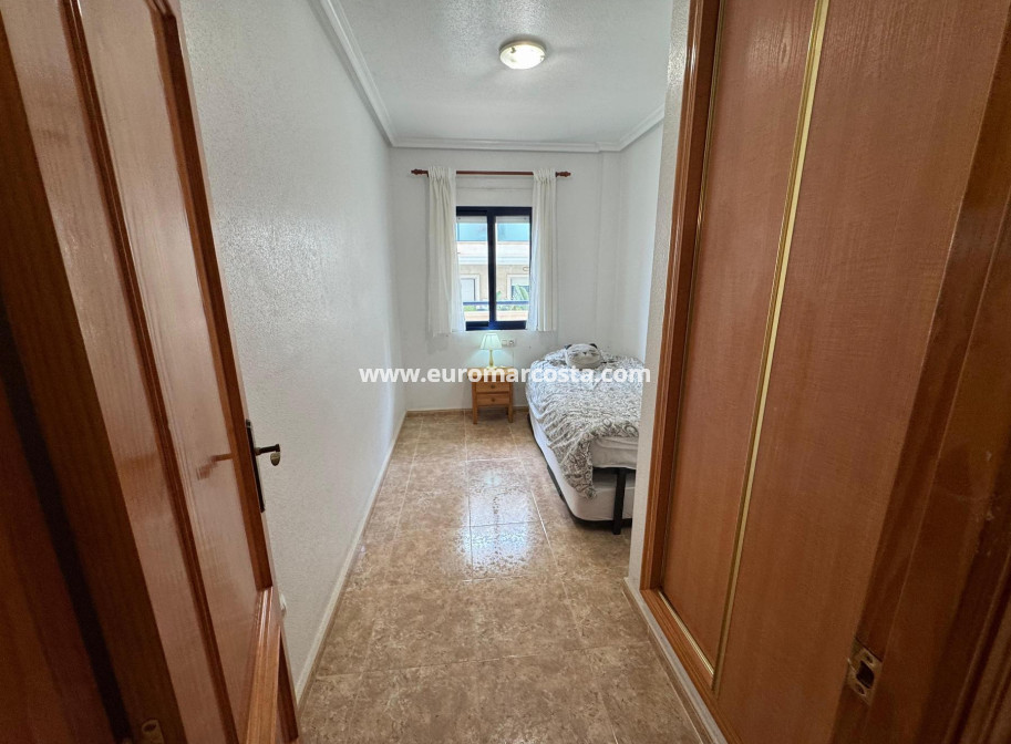 Sale - Apartment / flat - Orihuela Costa