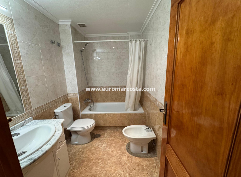 Sale - Apartment / flat - Orihuela Costa