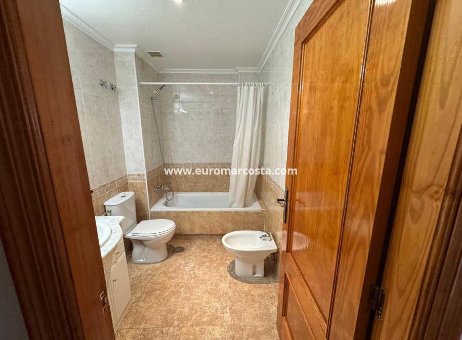 Sale - Apartment / flat - Orihuela Costa