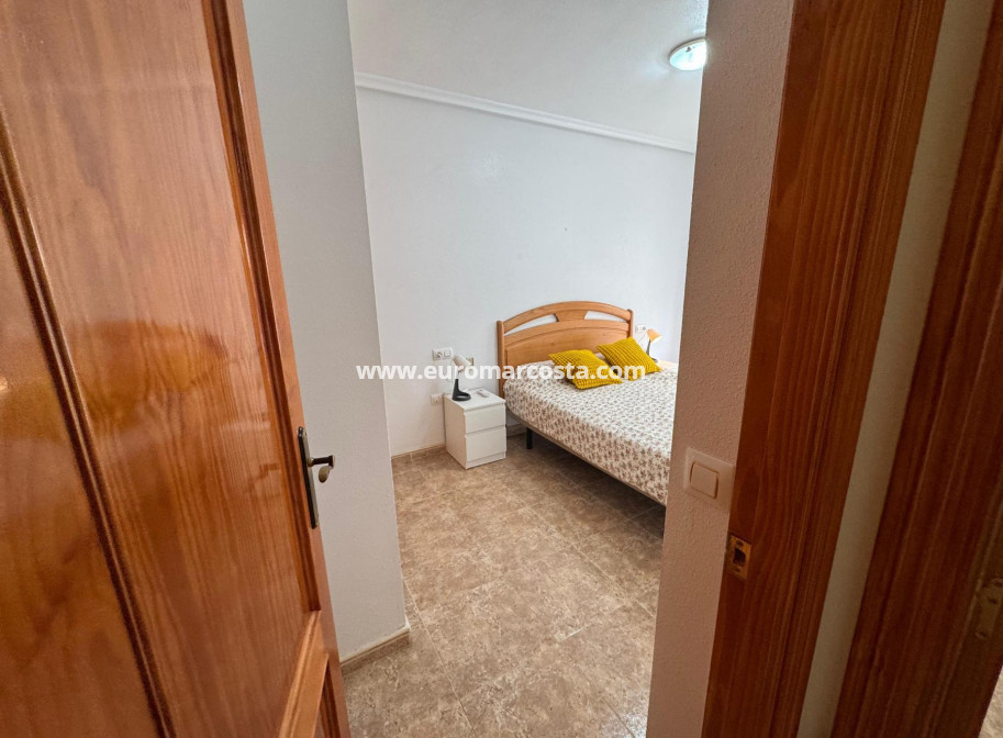 Sale - Apartment / flat - Orihuela Costa