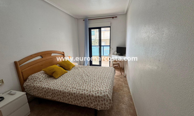 Sale - Apartment / flat - Orihuela Costa