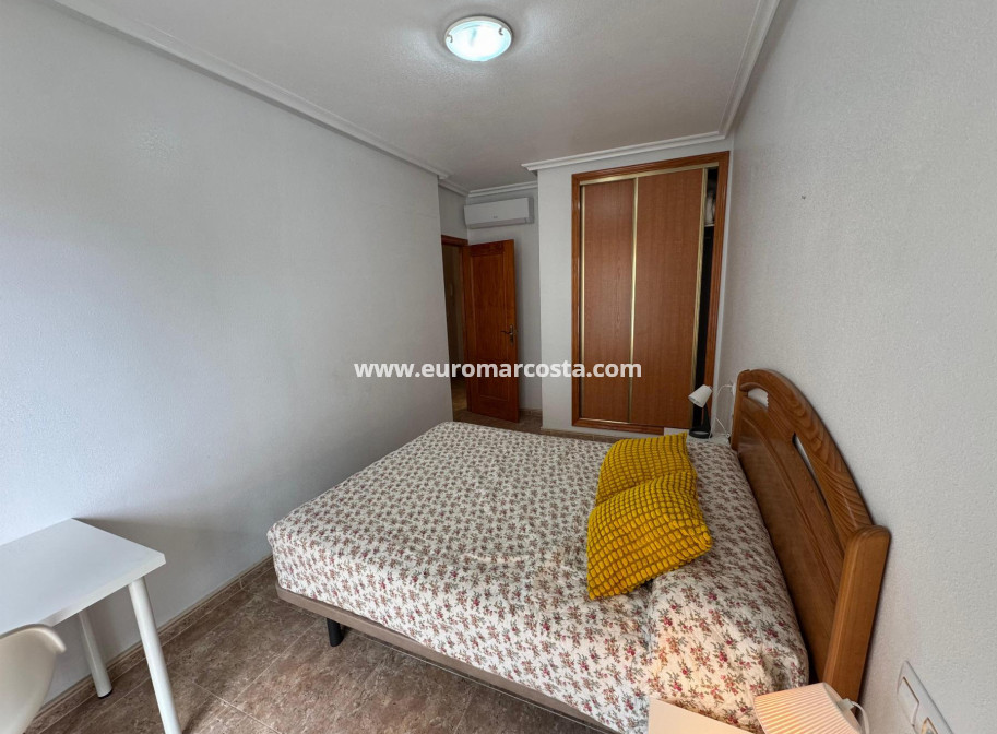 Sale - Apartment / flat - Orihuela Costa