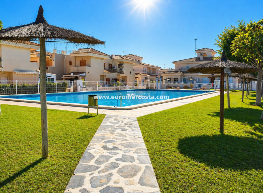 Sale - Apartment / flat - Orihuela Costa