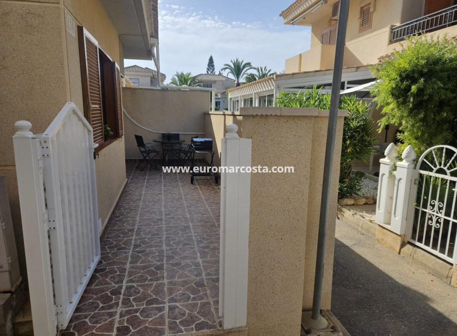 Sale - Apartment / flat - Orihuela Costa