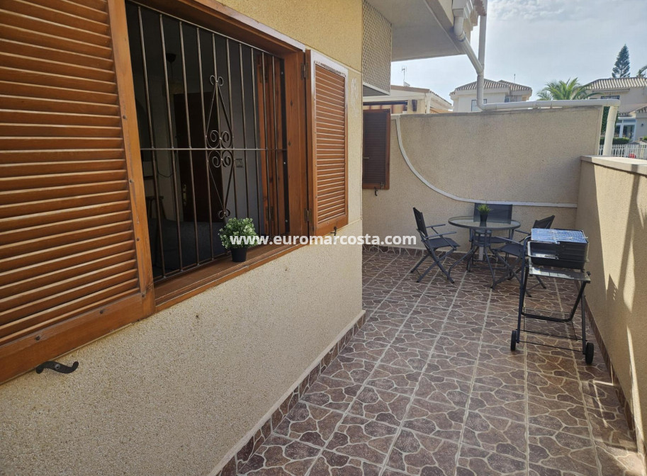 Sale - Apartment / flat - Orihuela Costa