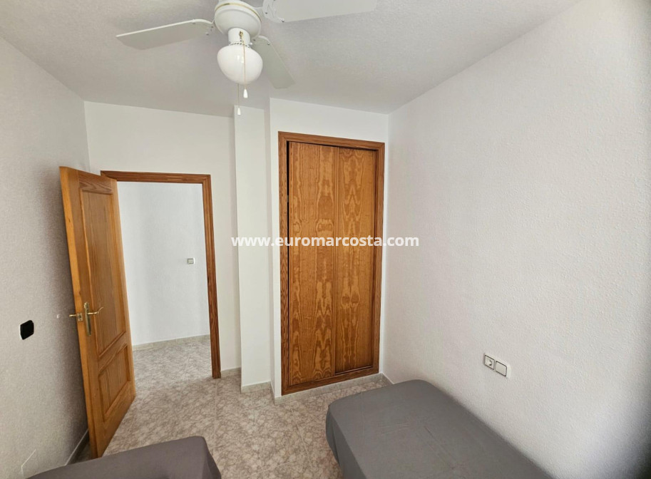 Sale - Apartment / flat - Orihuela Costa