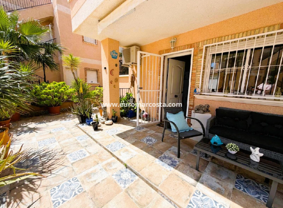 Sale - Bungalow Planta Baja - Algorfa