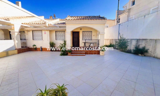 Venta - Villa - Guardamar del Segura