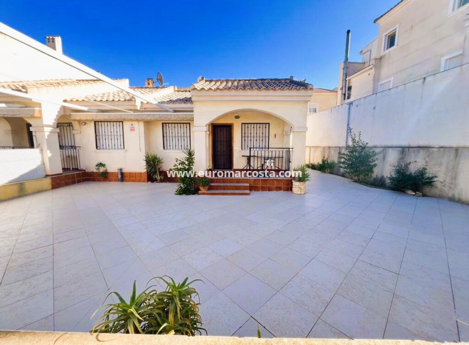 Venta - Villa - Guardamar del Segura