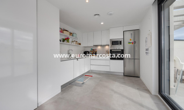 Sale - Penthouse - Orihuela Costa