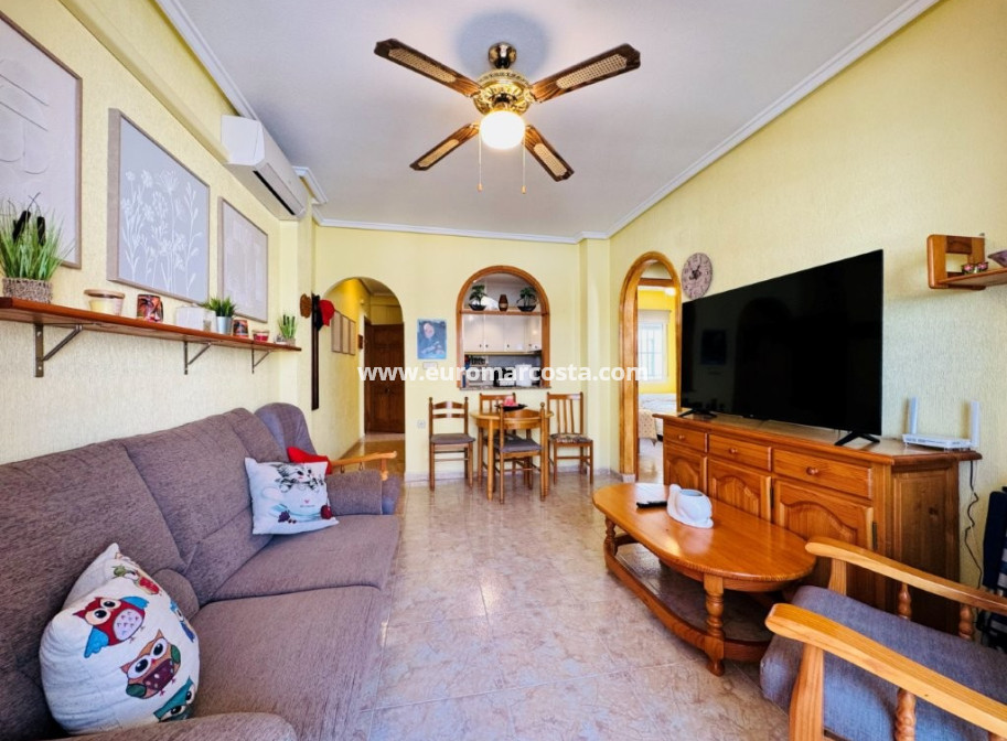 Sale - Apartment / flat - La Mata - TORREVIEJA
