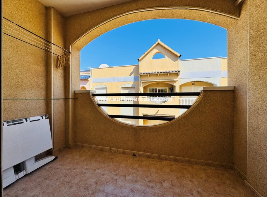 Sale - Apartment / flat - La Mata - TORREVIEJA