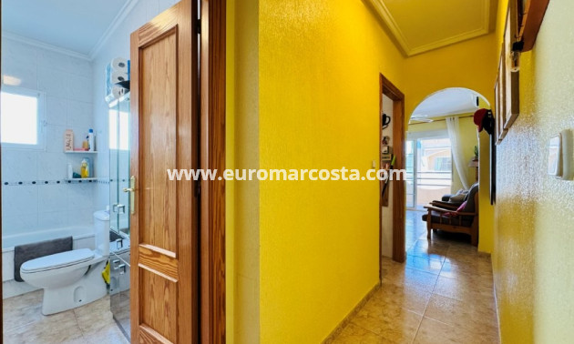 Sale - Apartment / flat - La Mata - TORREVIEJA