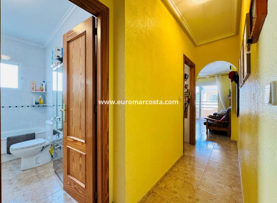 Sale - Apartment / flat - La Mata - TORREVIEJA