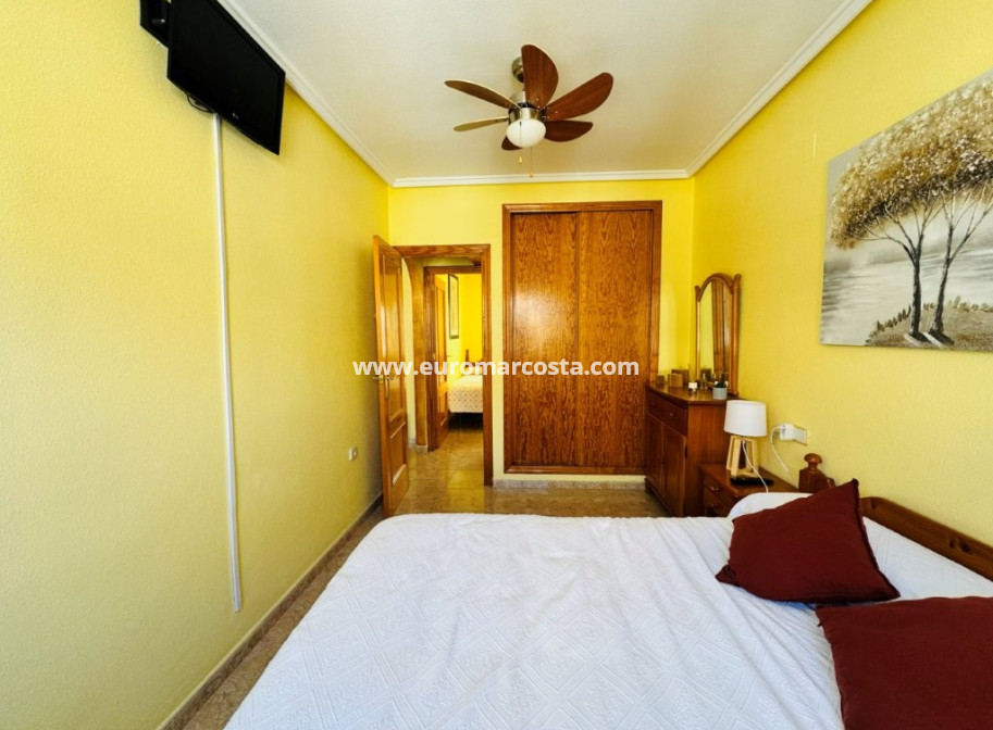 Sale - Apartment / flat - La Mata - TORREVIEJA