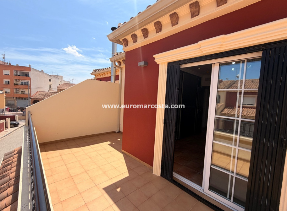 Sale - Townhouse - Catral - pueblo