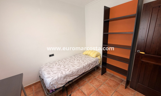 Sale - Townhouse - Catral - pueblo