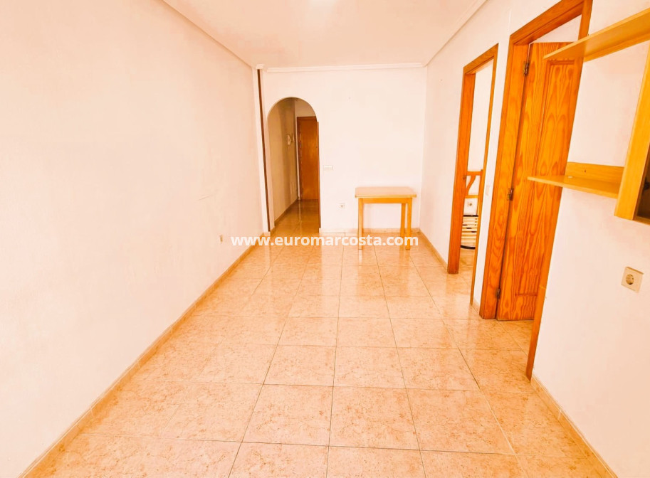 Objekte zum Wiederverkauf - Wohnung - Torrevieja - TORREVIEJA