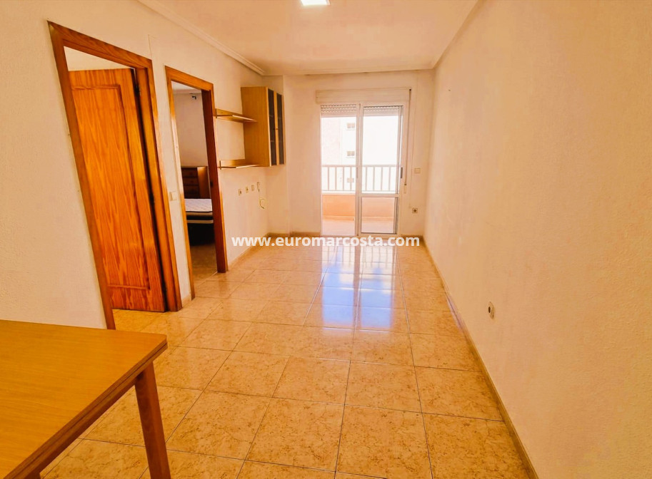Objekte zum Wiederverkauf - Wohnung - Torrevieja - TORREVIEJA