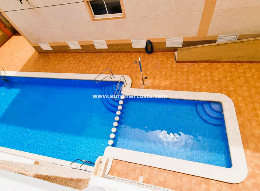 Objekte zum Wiederverkauf - Wohnung - Torrevieja - TORREVIEJA