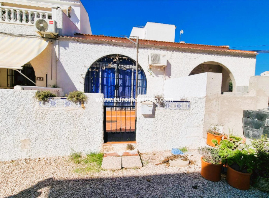 Sale - Townhouse - Torrevieja - TORREVIEJA
