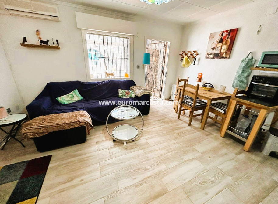 Sale - Townhouse - Torrevieja - TORREVIEJA