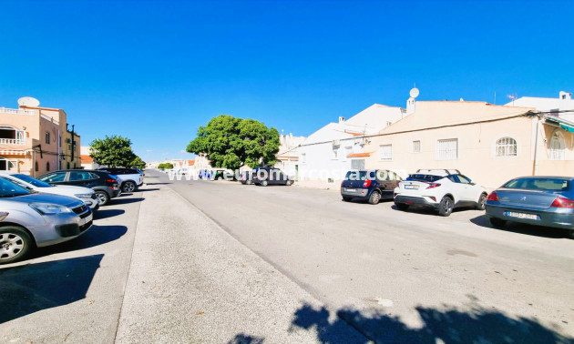 Sale - Townhouse - Torrevieja - TORREVIEJA