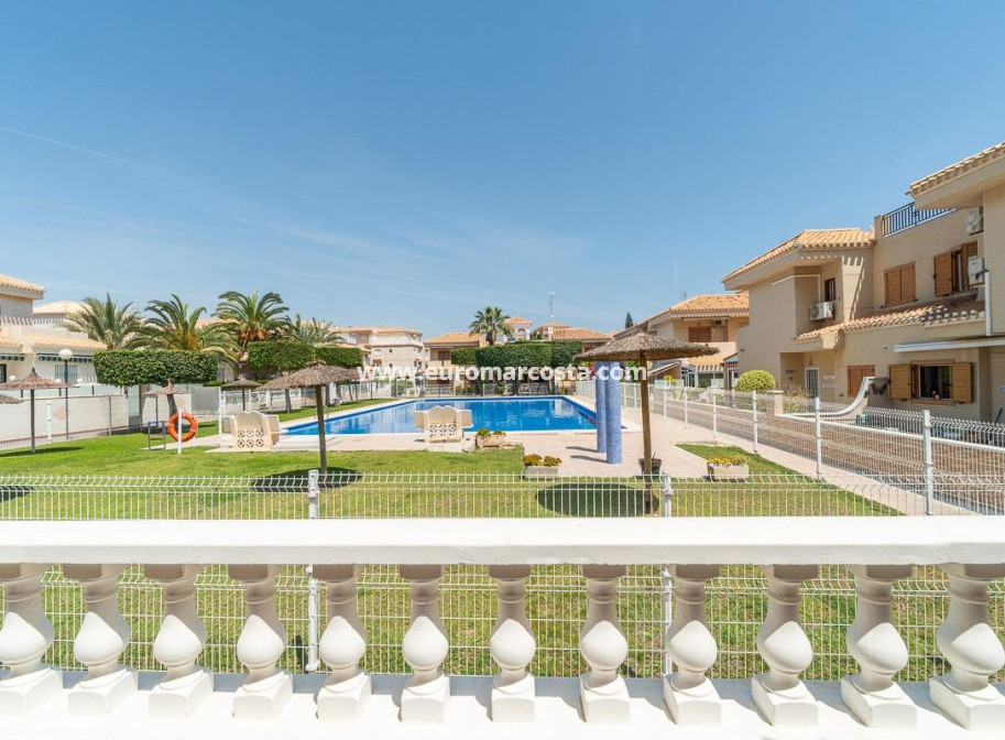 Venta - Chalet - Orihuela Costa