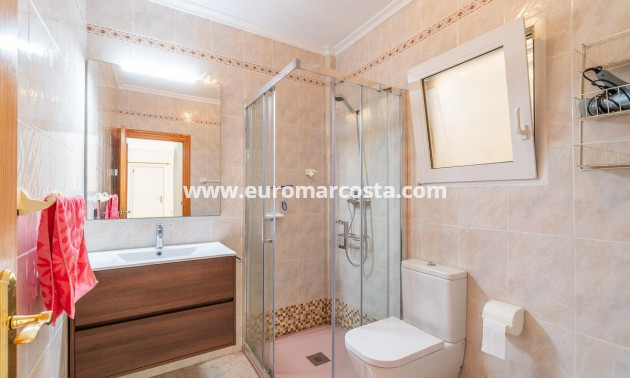 Venta - Chalet - Orihuela Costa
