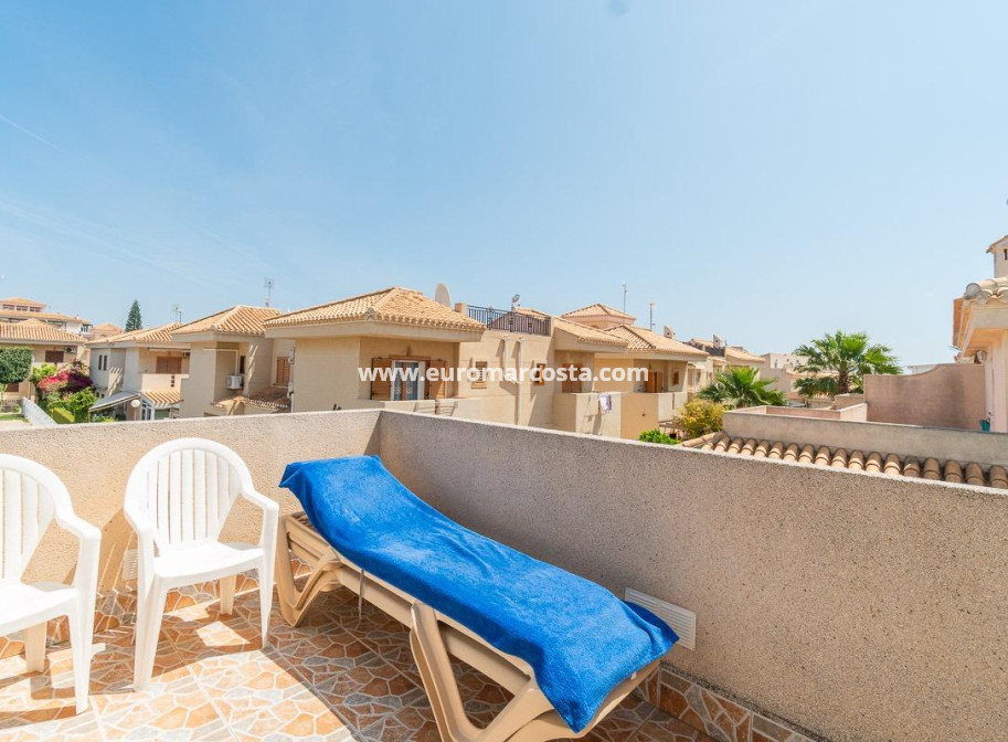 Venta - Chalet - Orihuela Costa