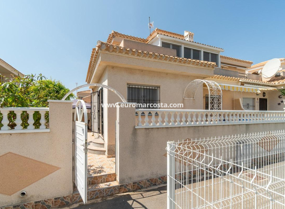 Venta - Chalet - Orihuela Costa