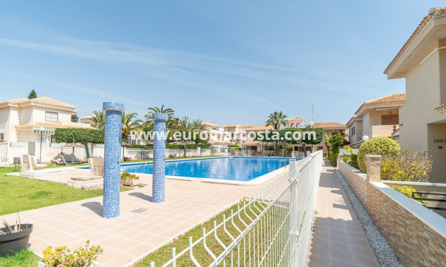 Venta - Chalet - Orihuela Costa